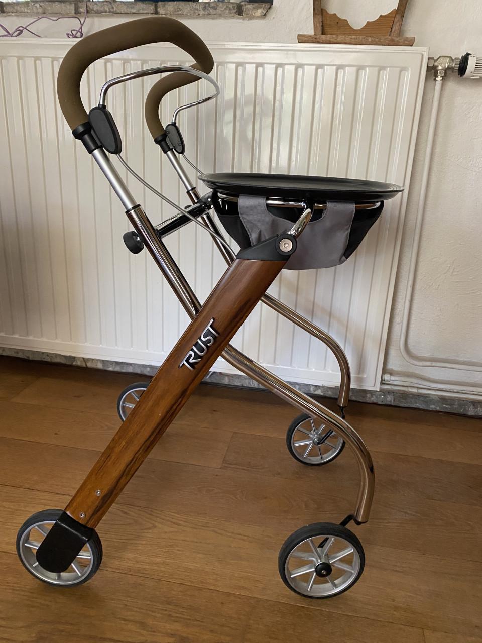 Trust rollator Lets go