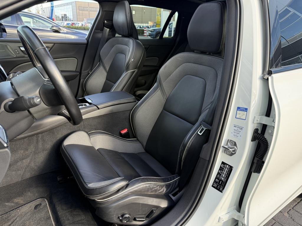 Volvo V60 t6 340pk recharge r-design| panodak| adap.cruise| 360camera| awd