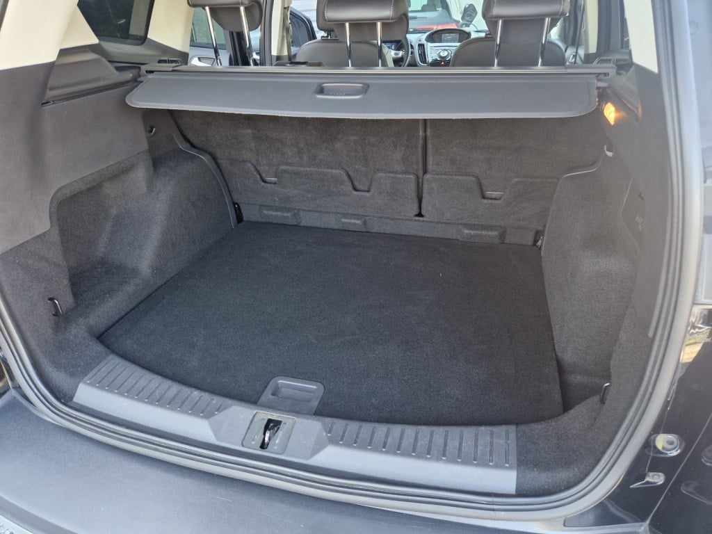 Ford Kuga 1.5 ecoboost 150pk 2wd titanium | trekhaak