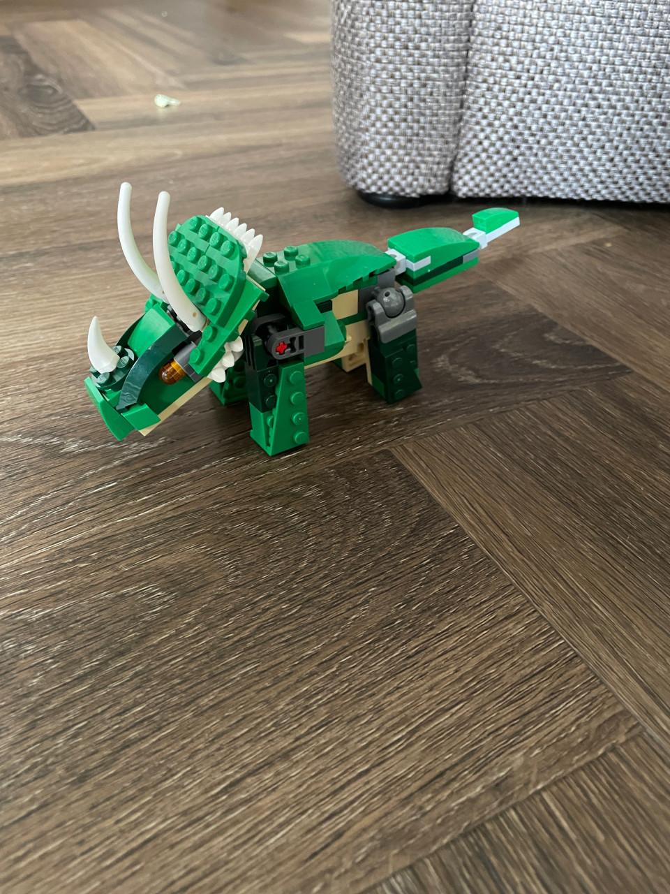 Lego Creator: Machtige dinosaurussen 31058