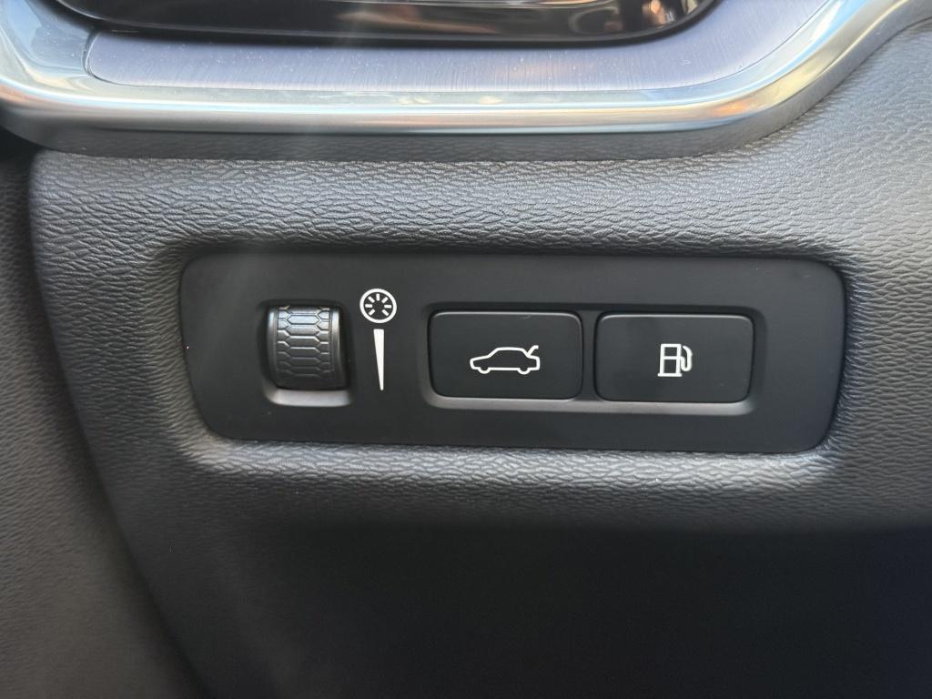 Volvo V60 t6 340pk recharge r-design| full options! trekhaak