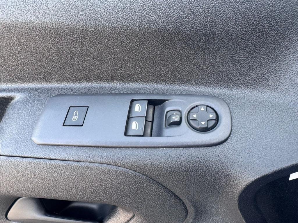Peugeot Partner 1.6 bluehdi premium long