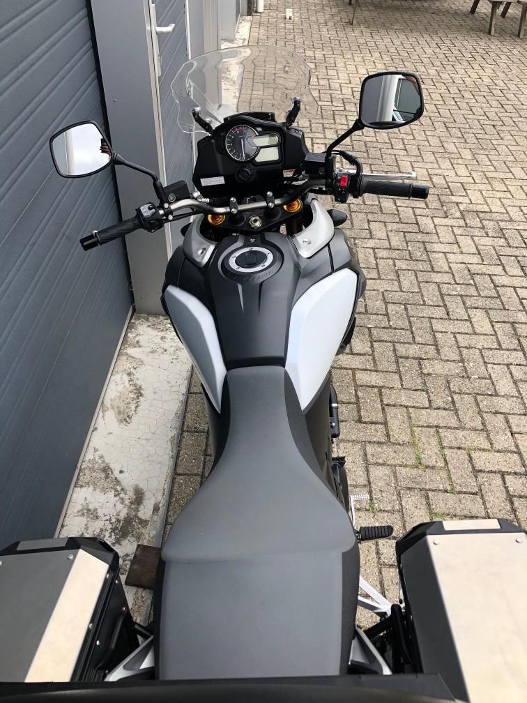Suzuki V-Strom DL1000 uit 2015, 30.555km, ABS, 3-delige kofferset, €7250,-