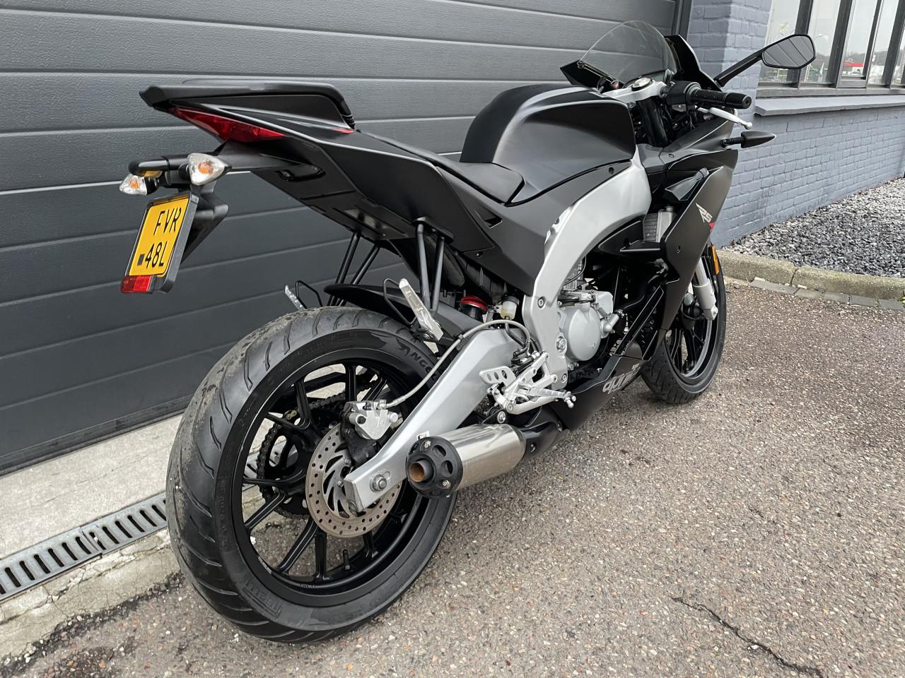 APRILIA RS4 50 SCHAKELBROMMER