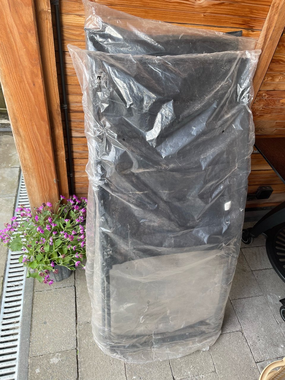 2 st. Zwarte Tuinstoelen
