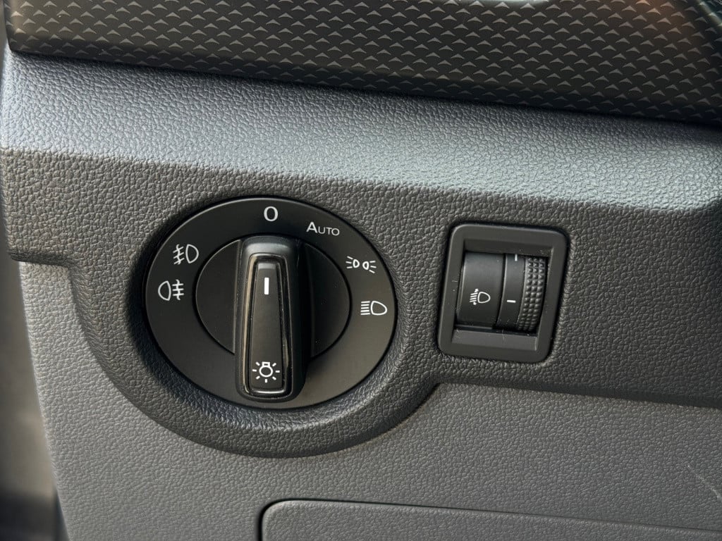 Volkswagen T-cross 1.0 tsi life * carplay * adaptieve cruise control * pdc 