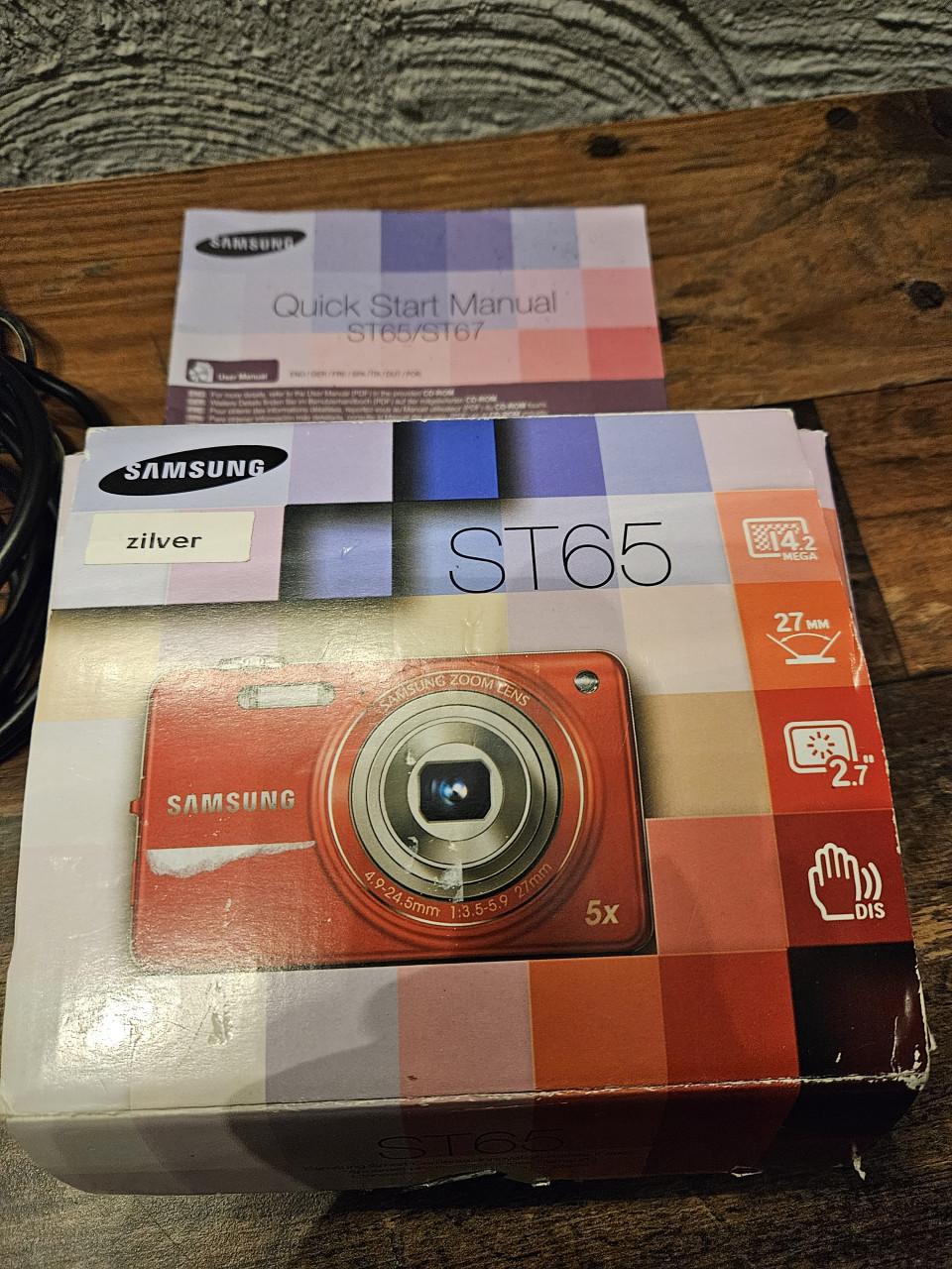 Nette werkende Samsung ST65 zoom Camera - Zilver met accessoires
