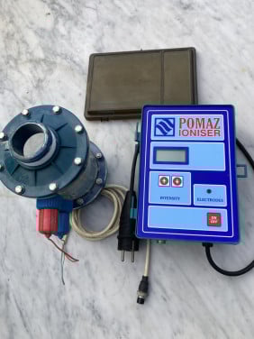 Pomaz De-ionizer