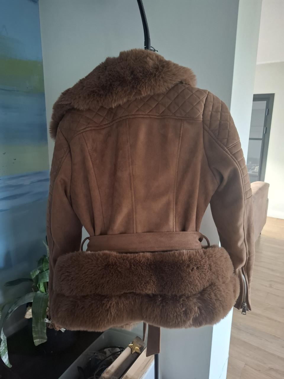 Nieuwe suede jas met bont