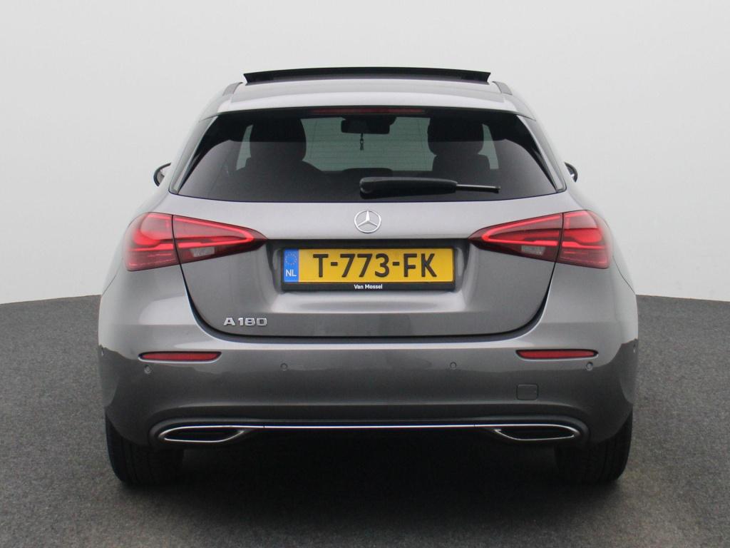 Mercedes-Benz A-Klasse 180 business line | automaat | panorama dak | leder 