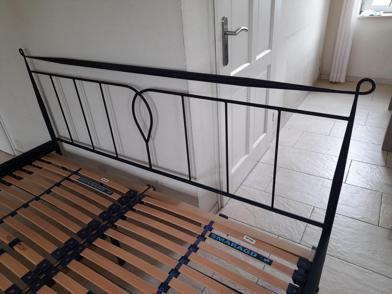 Metalen 2 Persoons bed 180 x 200 ( in goede staat)