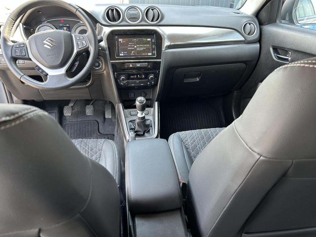 Suzuki Vitara 1.4 boosterjet style smart hybrid