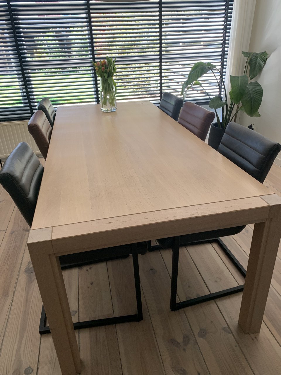 Mooie eetkamertafel te koop