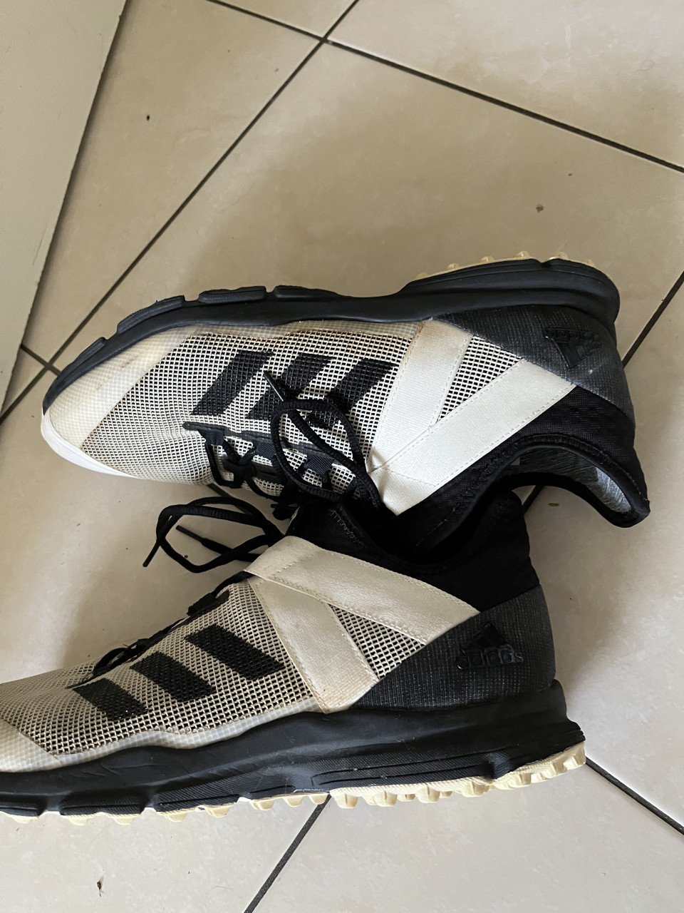 Adidas kunstgras schoenen