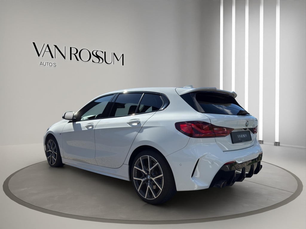 BMW 1 Serie 118i m-sport executive edition | panoramdak | alcantara | verw 