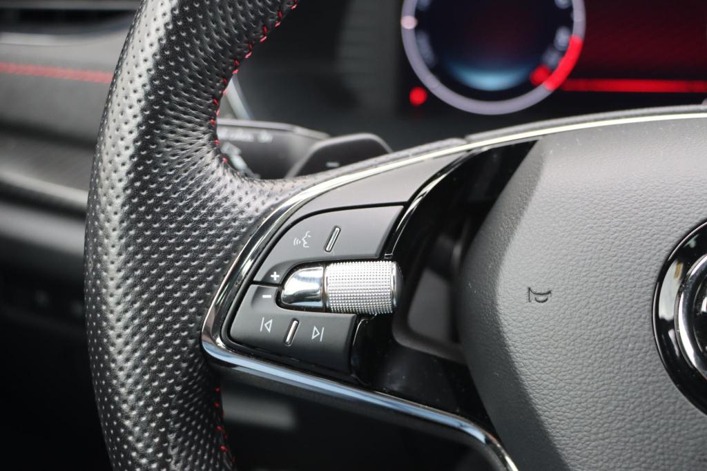 Skoda Octavia combi rs 1.4 tsi iv 245pk dsg6 | soh 93,1% | rs stoelen | key