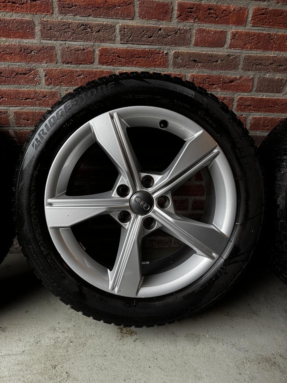 Originele 17” Audi velgen + winterbanden
