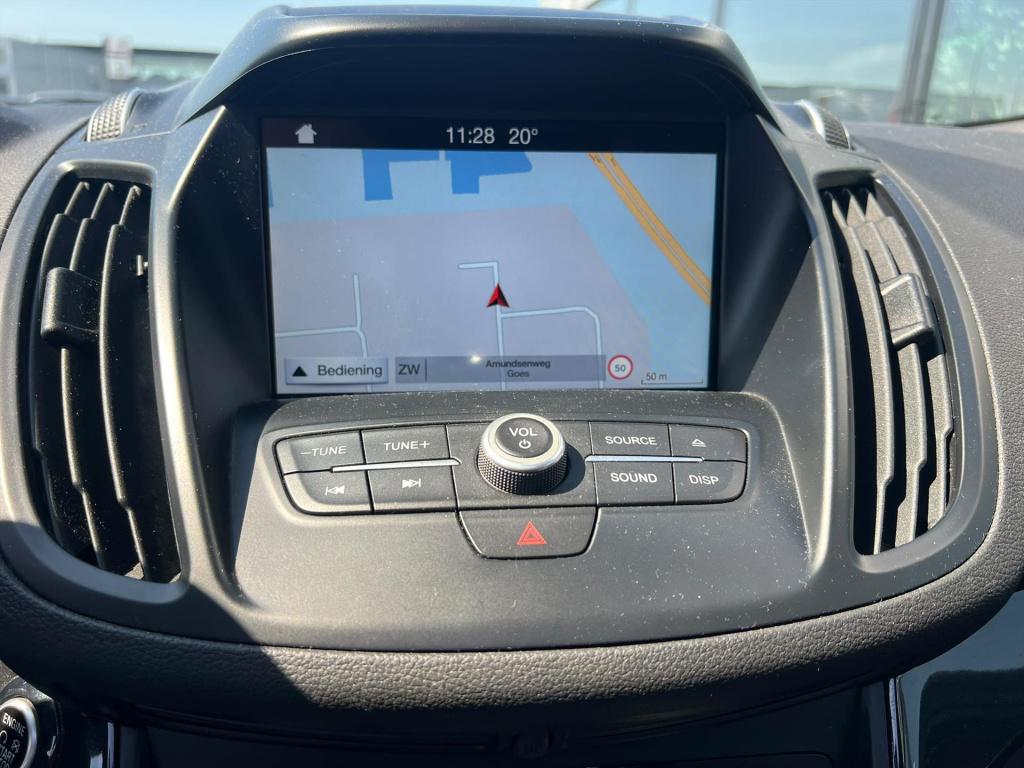 Ford Kuga 1.5 ecoboost 150pk 2wd st line ,panodak , trekhaak , carplay