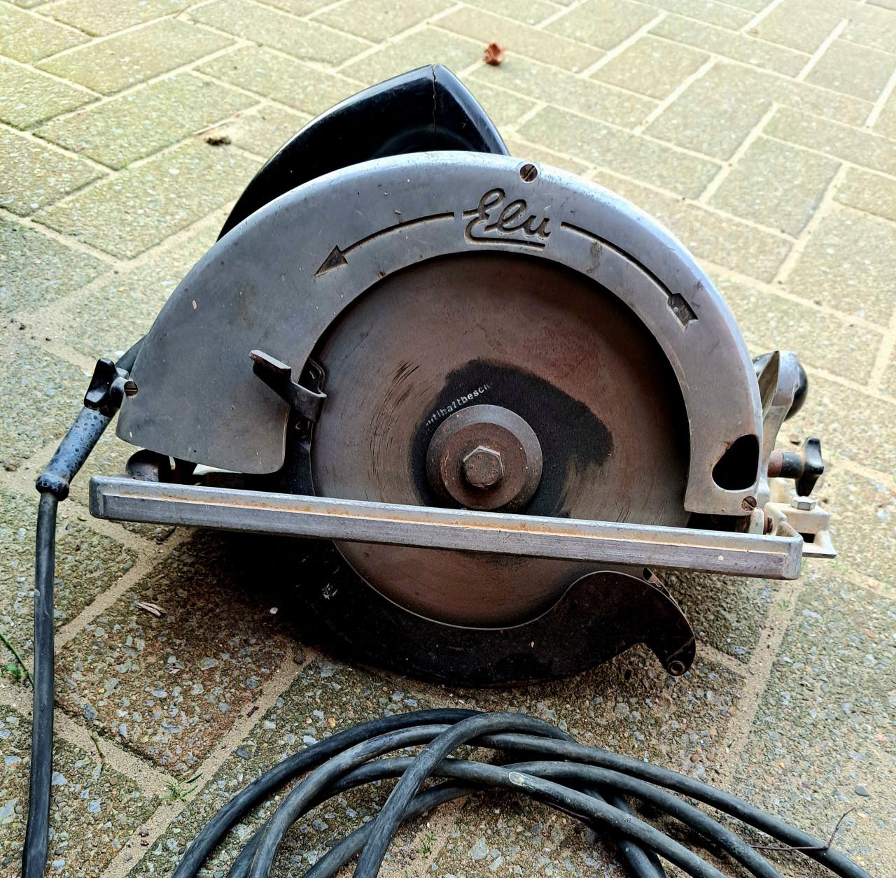 Cirkelzaag ELU MH30 1600W