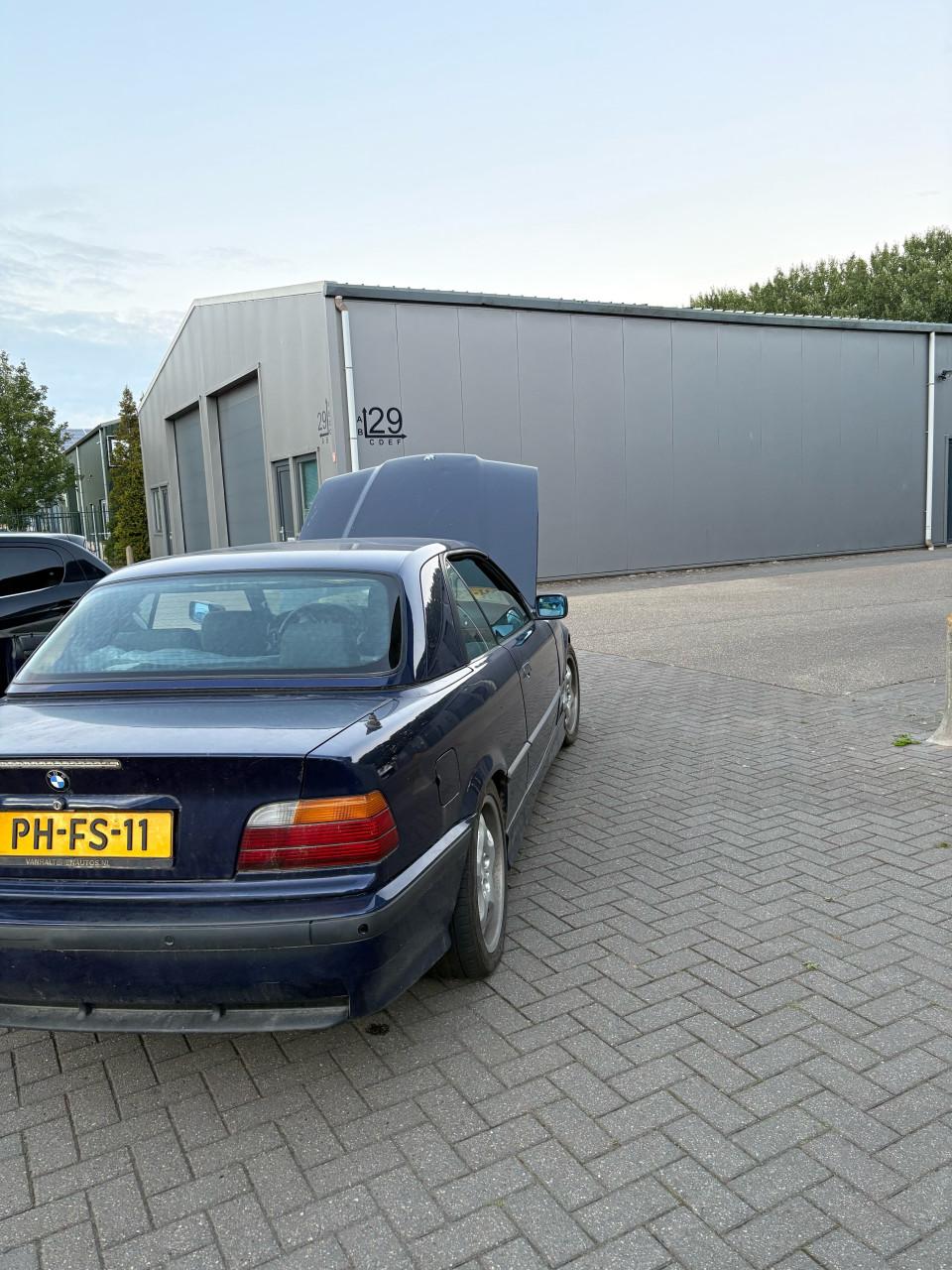 BMW 3-Serie 2.0 I 320 Cabriolet 1996 Blauw PROJECT