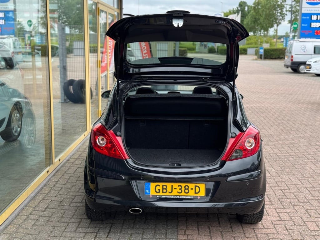 Opel Corsa 1.6-16v t color edit