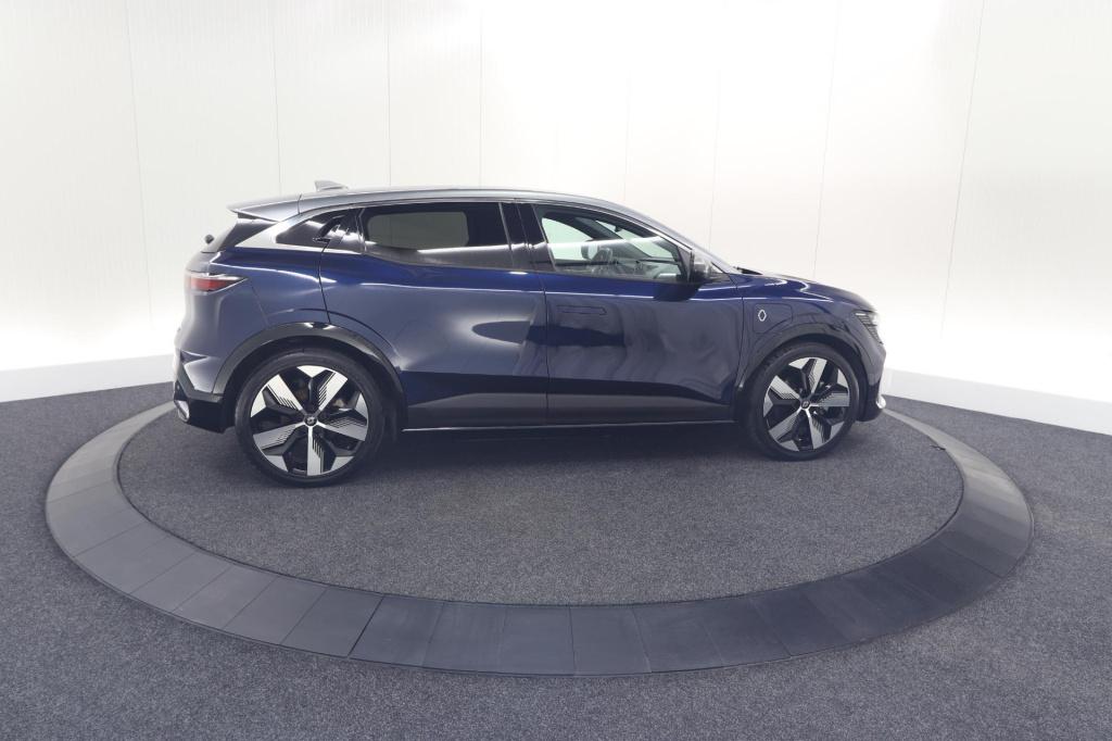 Renault Megane E-tech ev40 boost charge techno | pack winter | camera | app
