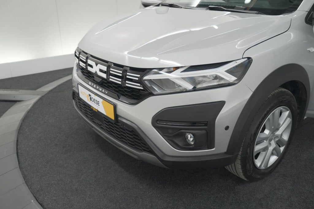 Dacia Sandero Stepway tce 90 expression | camera | dodehoekdetectie | navig