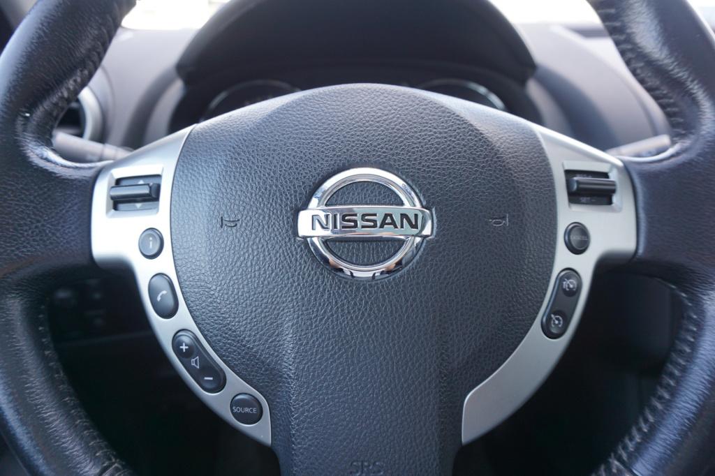 Nissan Qashqai 2.0 tekna airco / navi / cruise / camera / pano / stoelverw.
