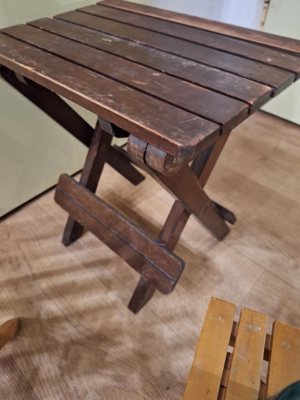 3 inklapbare tafeltjes