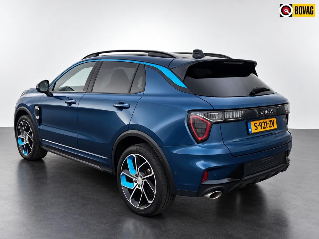 Lynk & Co 01 1.5 phev 261pk/facelift my23/360 camera/panodak enz..