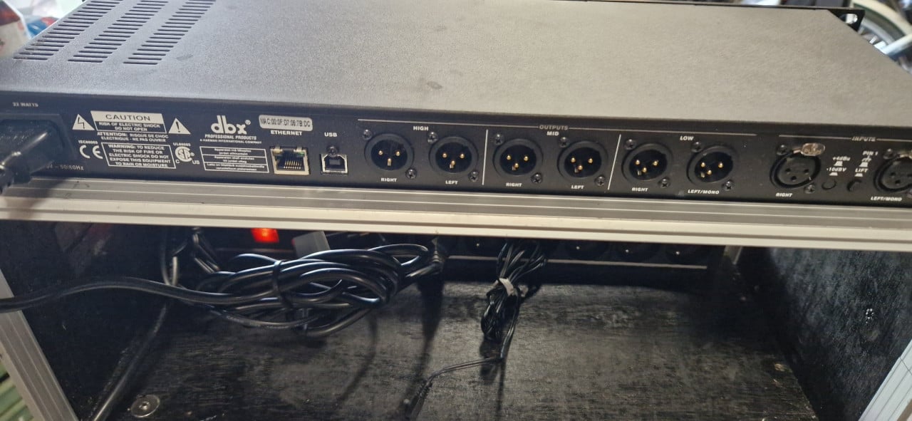 DBX Driverack PA2  luidsprekerprocessor