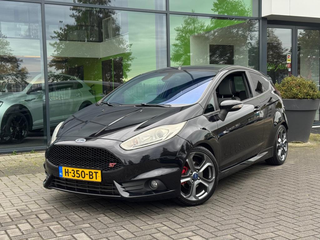 Ford Fiesta 1.6 st2 * camera * recaro * stoelverwarming * clima