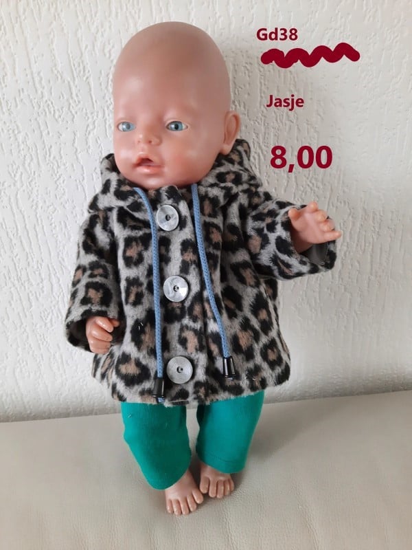 Babyborn kleertjes 12 juli braderie Heinkenszand. Opbrengst KiKa.