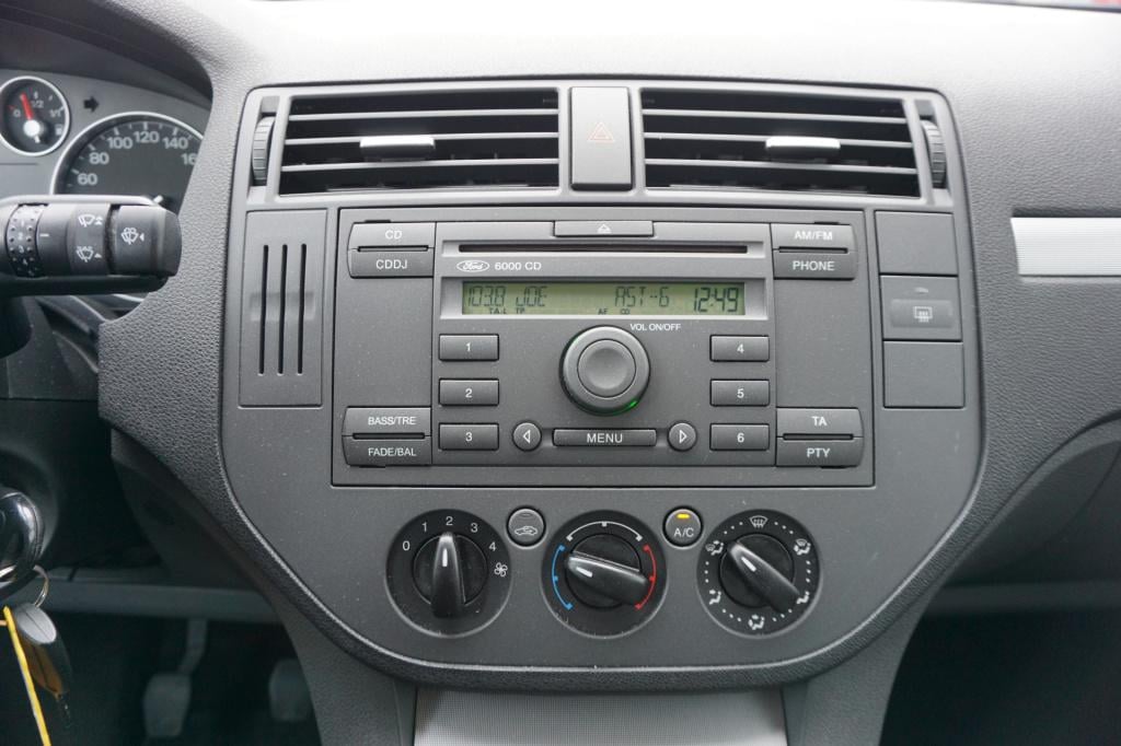 Ford C-max focus 1.6-16v trend airco / elektr. ramen / cruise / parkeersens