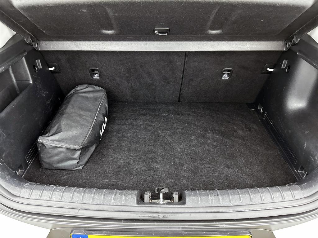 Kia Stonic 1.0 t-gdi mhev dynamicplusline | trekhaak | navigatie | climate 