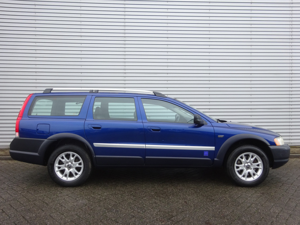 Volvo V70 cross country 2.4 t geartr. comf. 4wd automaat airco / stoelverw.