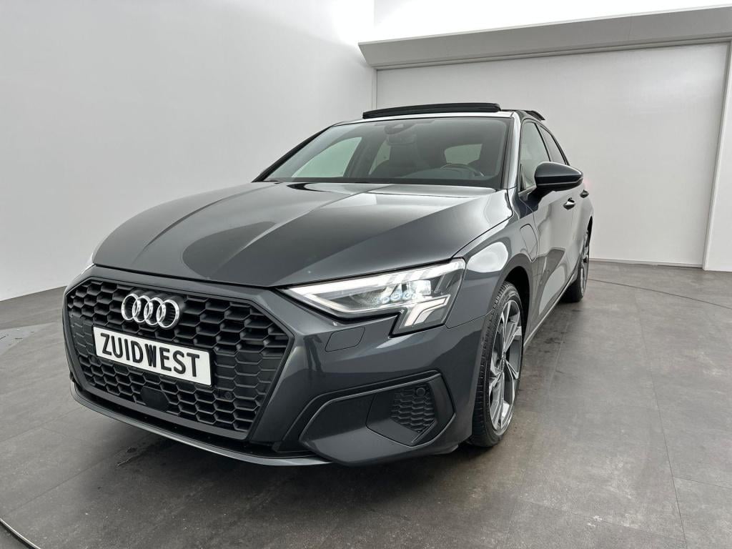 Audi A3 sportback 40 tfsi e s-line pano matrix massage