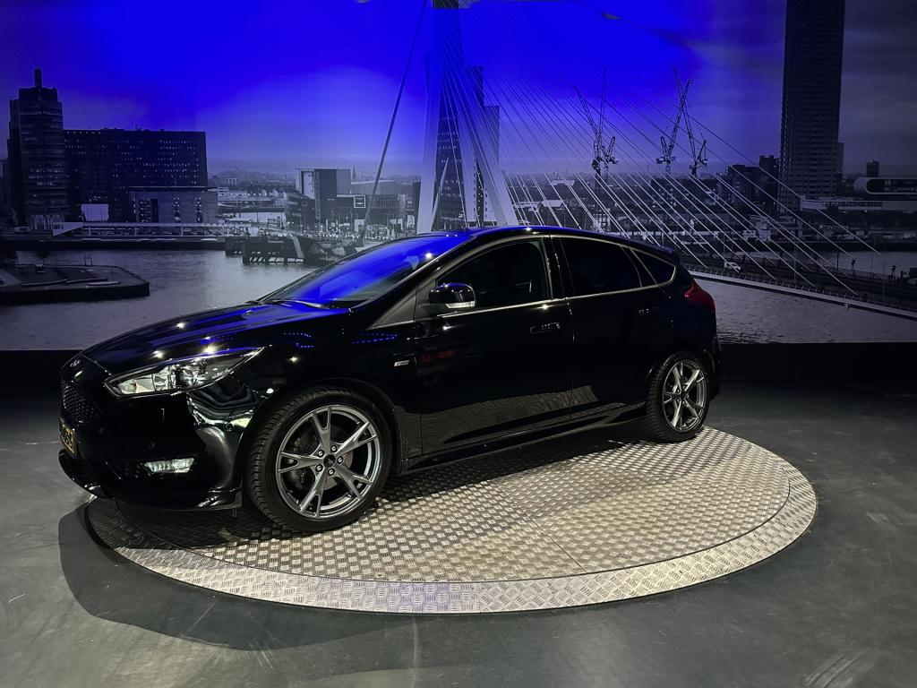 Ford Focus 1.5 ecoboost st line business *navi*camera*