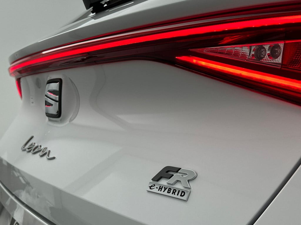 Seat Leon sportstourer fr business 1.5 tsi ehybrid 150kw / 204pk stationw