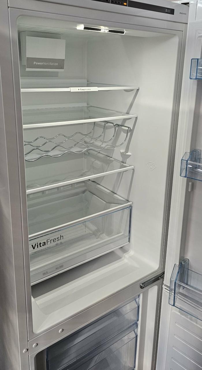 Bosch koel-vriescombinatie KGV33VW31S in prima staat