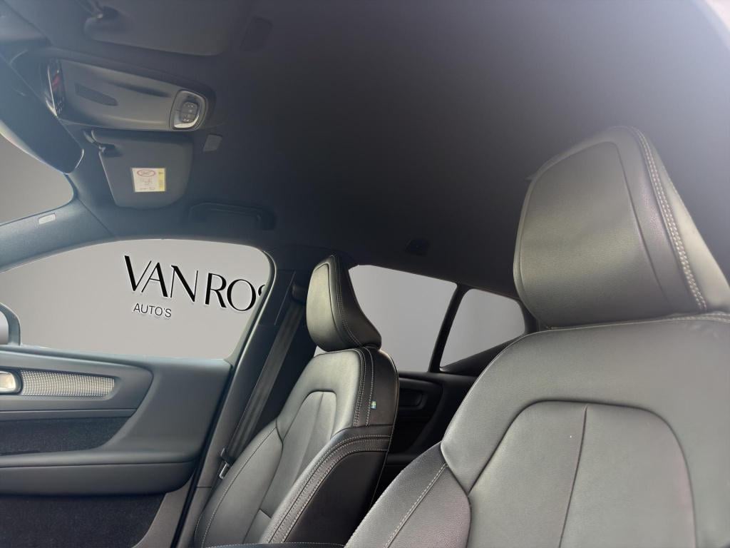 Volvo XC40 1.5 t4 recharge r-design h&k camera acc blis