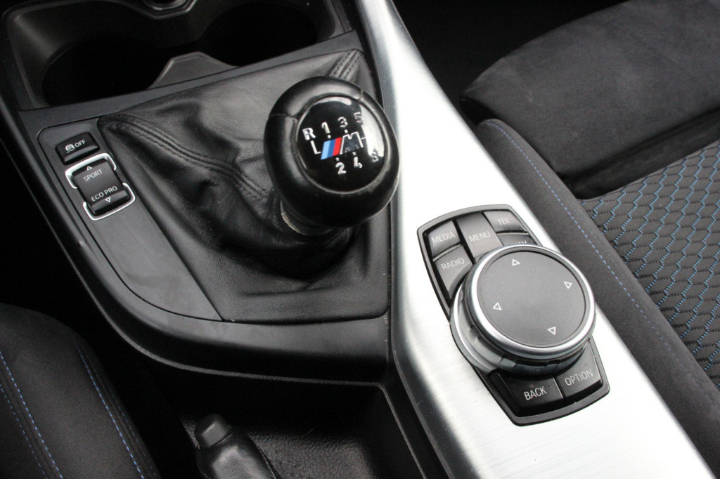 BMW 1 Serie 116i executive m-sport | 210pk | kleppensysteem
