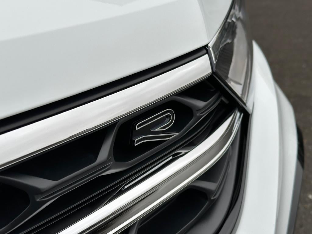 Volkswagen T-roc 1.5 tsi r-line | black style | panoramadak | 19 inch | cam