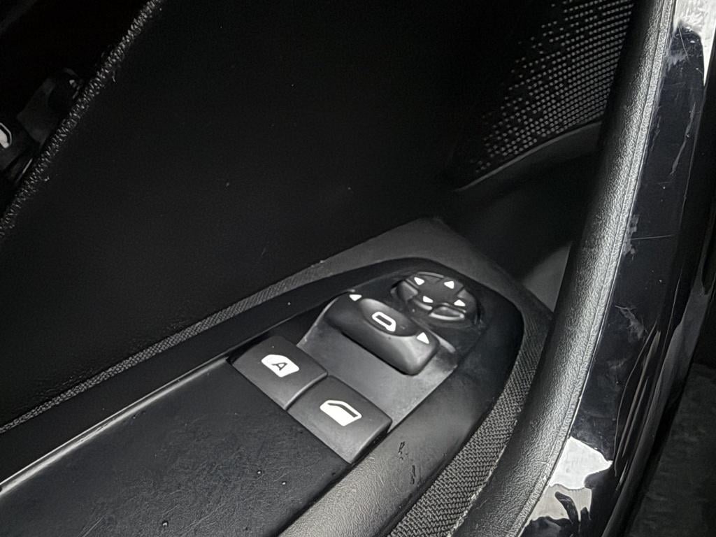 Peugeot 208 1.2 vti envy