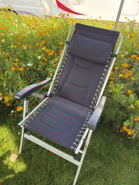 Camping stoel 2 x Issabel met voetenbankjes.