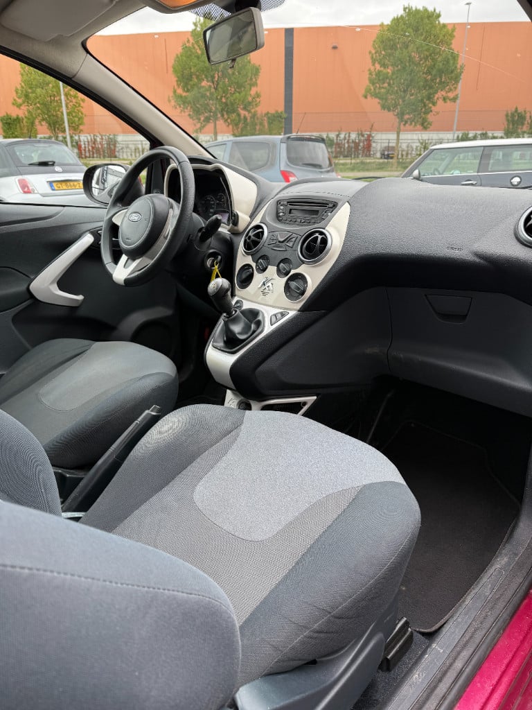 Ford KA 1.2 - titanium - airco