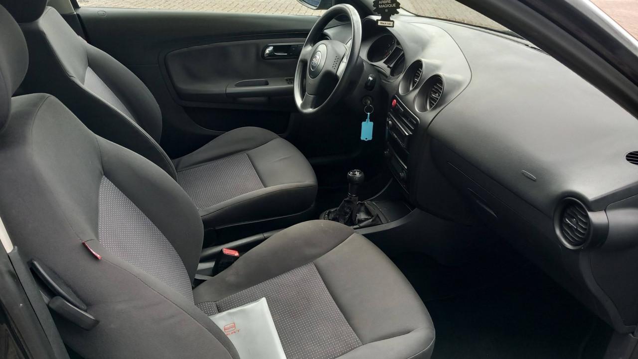 Seat Ibiza 1.4 16v Sensation 3deurs bj:2005 airco lm-velgen apk 2027