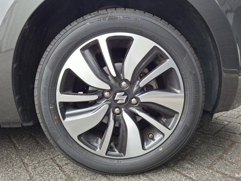 Suzuki Swift automaat stijl 1.2 / 8000 km!!