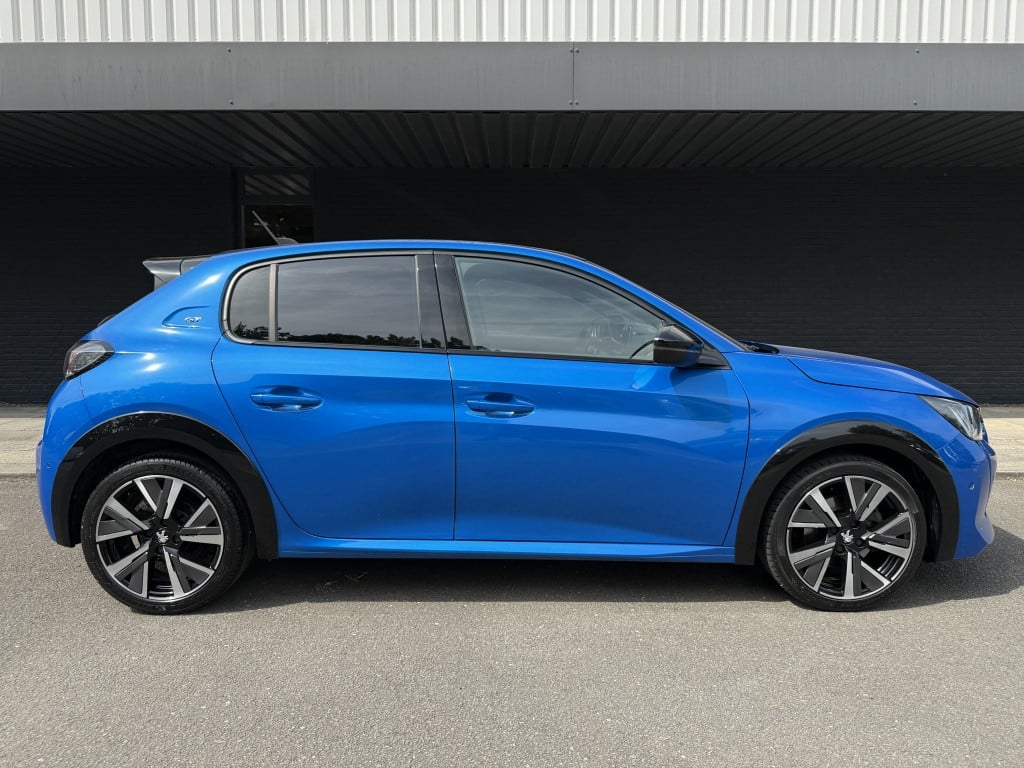 Peugeot 208 1.2 puretech gt // automaat // panoramadak //
