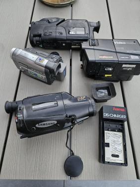 Vintage Videocamera Collectie: Samsung, Medion, Hitachi